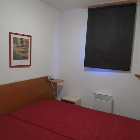 Cheval Blanc - 4 Pieces Pour 8 Personnes Mae-8764 Appartement